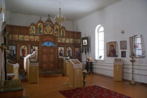 Внутри храма.
